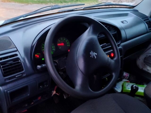 Білий Пежо Partner, об'ємом двигуна 1.9 л та пробігом 0 тис. км за 2200 $, фото 6 на Automoto.ua