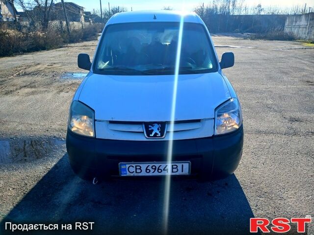 Белый Пежо Partner, объемом двигателя 1.9 л и пробегом 355 тыс. км за 2950 $, фото 3 на Automoto.ua