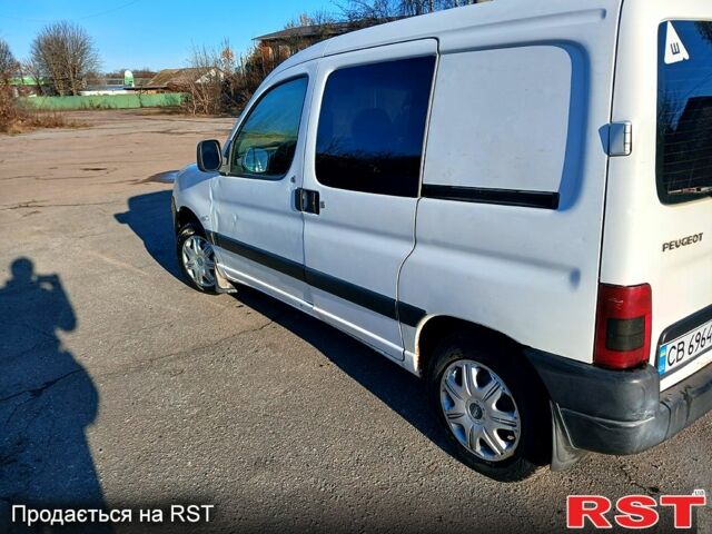 Белый Пежо Partner, объемом двигателя 1.9 л и пробегом 355 тыс. км за 2950 $, фото 4 на Automoto.ua