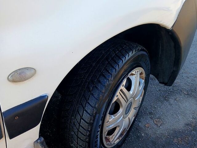 Белый Пежо Partner, объемом двигателя 1.9 л и пробегом 355 тыс. км за 2950 $, фото 2 на Automoto.ua