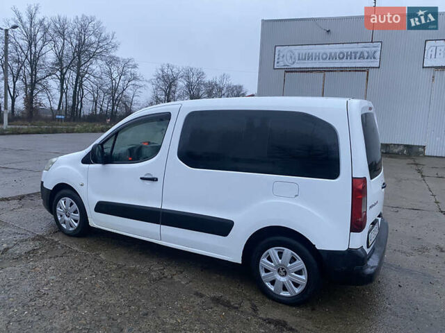 Білий Пежо Partner, об'ємом двигуна 1.6 л та пробігом 286 тис. км за 4200 $, фото 5 на Automoto.ua