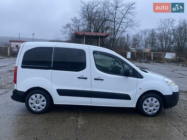 Білий Пежо Partner, об'ємом двигуна 1.6 л та пробігом 286 тис. км за 4200 $, фото 10 на Automoto.ua
