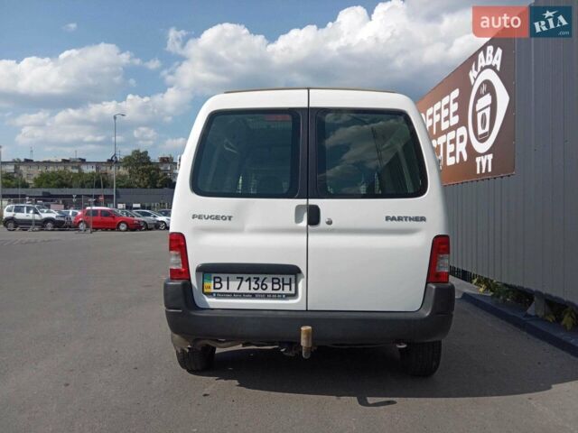 Белый Пежо Partner, объемом двигателя 1.36 л и пробегом 74 тыс. км за 5500 $, фото 2 на Automoto.ua