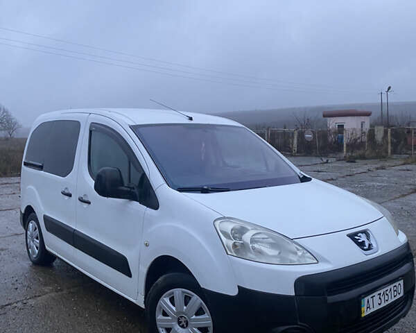 Білий Пежо Partner, об'ємом двигуна 1.6 л та пробігом 286 тис. км за 4200 $, фото 11 на Automoto.ua