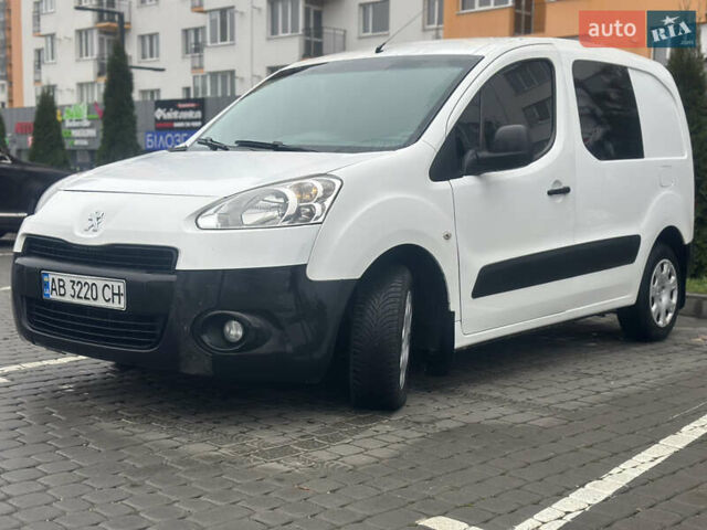Белый Пежо Partner, объемом двигателя 1.56 л и пробегом 380 тыс. км за 5500 $, фото 5 на Automoto.ua