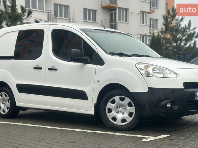 Белый Пежо Partner, объемом двигателя 1.56 л и пробегом 380 тыс. км за 5500 $, фото 3 на Automoto.ua