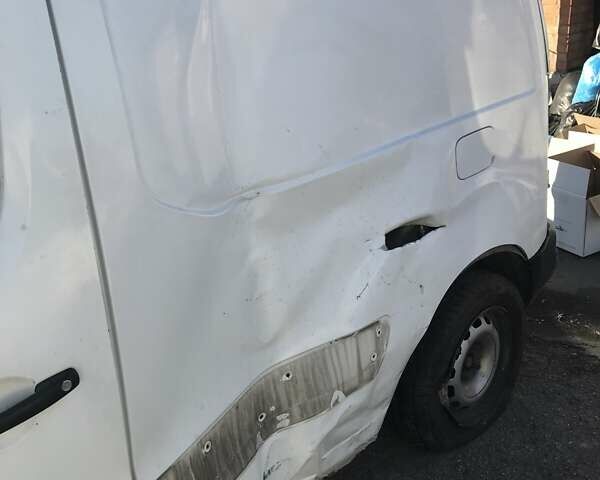 Белый Пежо Partner, объемом двигателя 1.6 л и пробегом 232 тыс. км за 3799 $, фото 3 на Automoto.ua