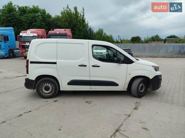 Білий Пежо Partner, об'ємом двигуна 1.6 л та пробігом 190 тис. км за 10900 $, фото 3 на Automoto.ua