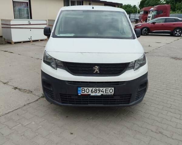 Білий Пежо Partner, об'ємом двигуна 1.6 л та пробігом 190 тис. км за 10900 $, фото 2 на Automoto.ua