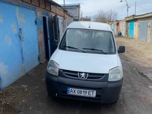 Белый Пежо Partner, объемом двигателя 1.4 л и пробегом 120 тыс. км за 3800 $, фото 9 на Automoto.ua
