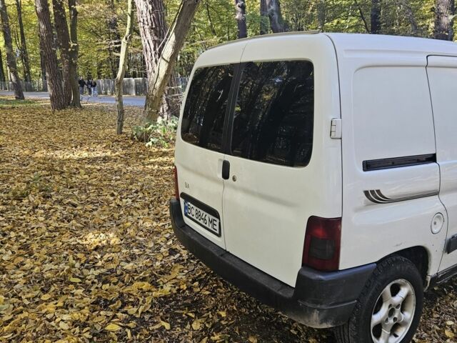 Белый Пежо Partner, объемом двигателя 1.4 л и пробегом 335 тыс. км за 1700 $, фото 2 на Automoto.ua
