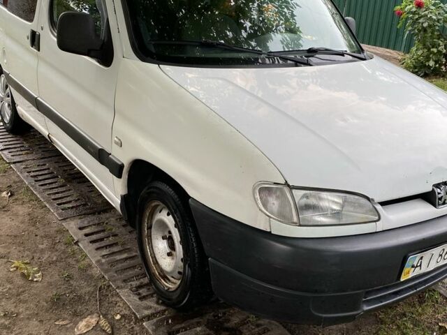 Белый Пежо Partner, объемом двигателя 1.9 л и пробегом 3 тыс. км за 1600 $, фото 1 на Automoto.ua