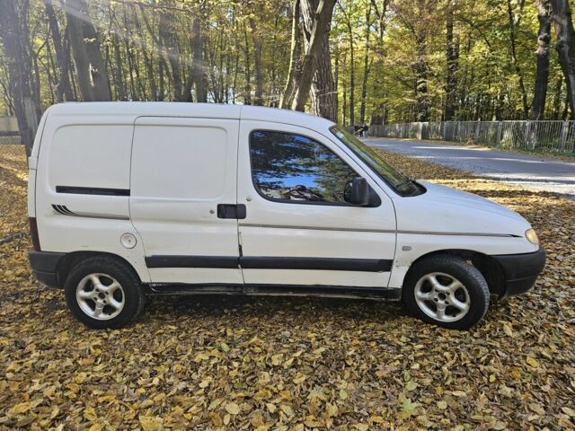 Белый Пежо Partner, объемом двигателя 1.4 л и пробегом 335 тыс. км за 1700 $, фото 3 на Automoto.ua