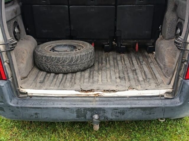 Белый Пежо Partner, объемом двигателя 1.9 л и пробегом 431 тыс. км за 2400 $, фото 2 на Automoto.ua