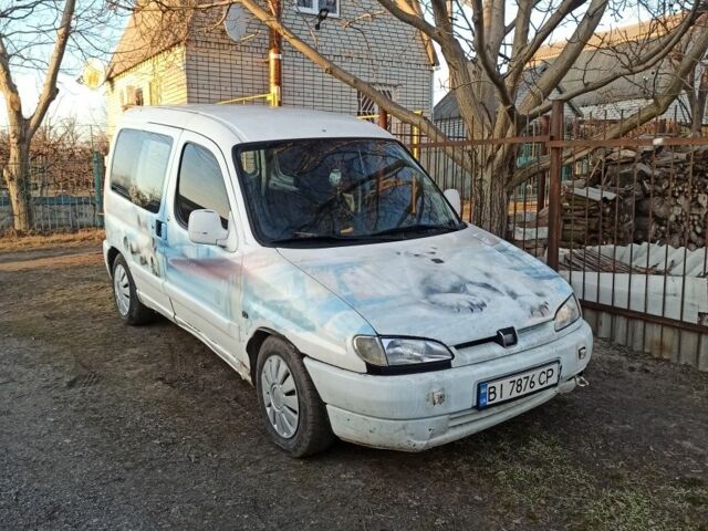 Белый Пежо Partner, объемом двигателя 1.9 л и пробегом 300 тыс. км за 2000 $, фото 1 на Automoto.ua
