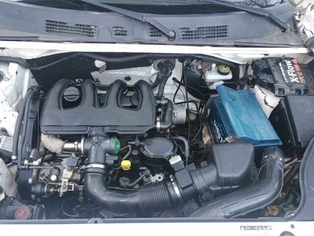Белый Пежо Partner, объемом двигателя 1.9 л и пробегом 522 тыс. км за 3074 $, фото 4 на Automoto.ua