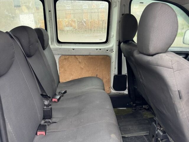 Белый Пежо Partner, объемом двигателя 1.9 л и пробегом 265 тыс. км за 2900 $, фото 5 на Automoto.ua