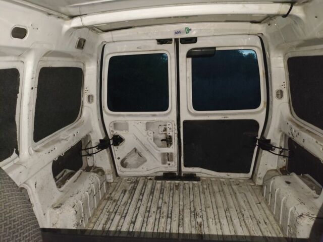 Белый Пежо Partner, объемом двигателя 0 л и пробегом 338 тыс. км за 1450 $, фото 5 на Automoto.ua