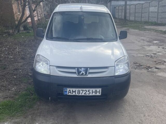 Белый Пежо Partner, объемом двигателя 1.9 л и пробегом 622 тыс. км за 2200 $, фото 2 на Automoto.ua