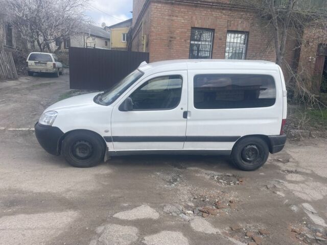 Белый Пежо Partner, объемом двигателя 1.9 л и пробегом 622 тыс. км за 2200 $, фото 3 на Automoto.ua