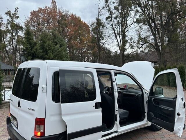 Білий Пежо Partner, об'ємом двигуна 1.6 л та пробігом 405 тис. км за 2549 $, фото 14 на Automoto.ua