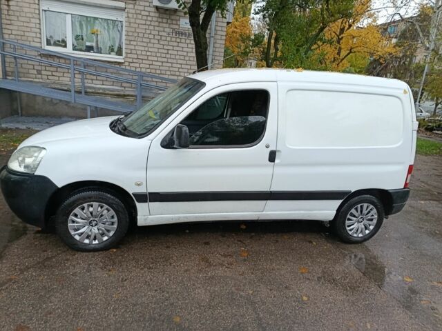 Білий Пежо Partner, об'ємом двигуна 1.4 л та пробігом 283 тис. км за 3300 $, фото 2 на Automoto.ua