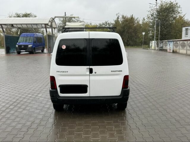Белый Пежо Partner, объемом двигателя 1.4 л и пробегом 270 тыс. км за 3800 $, фото 3 на Automoto.ua