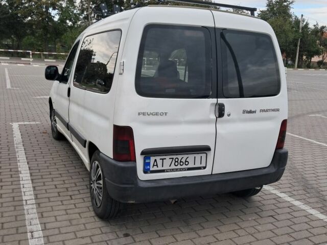 Белый Пежо Partner, объемом двигателя 1.6 л и пробегом 278 тыс. км за 2600 $, фото 5 на Automoto.ua