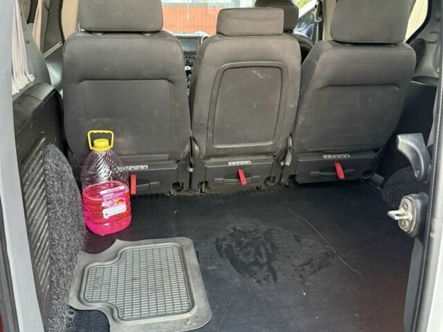 Белый Пежо Partner, объемом двигателя 1.6 л и пробегом 266 тыс. км за 4950 $, фото 7 на Automoto.ua