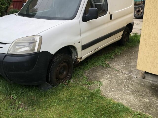 Белый Пежо Partner, объемом двигателя 0 л и пробегом 3 тыс. км за 601 $, фото 3 на Automoto.ua