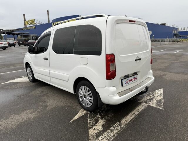 Белый Пежо Partner, объемом двигателя 1.6 л и пробегом 267 тыс. км за 5300 $, фото 3 на Automoto.ua