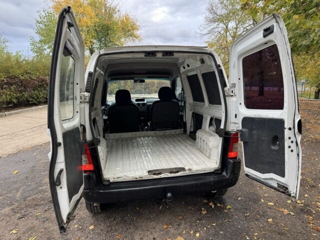 Пежо Partner 2008 в Запорожье на Automoto.ua Белый Пежо Partner, объемом двигателя 1.9 л и пробегом 120 тыс. км за 2100 $, фото 6 на Automoto.ua