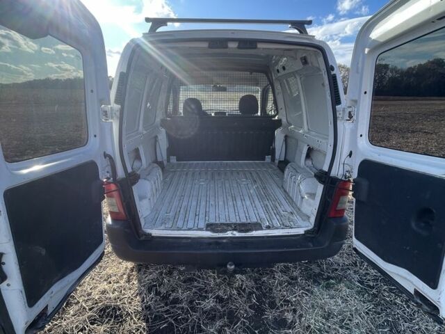 Белый Пежо Partner, объемом двигателя 1.6 л и пробегом 600 тыс. км за 2500 $, фото 6 на Automoto.ua