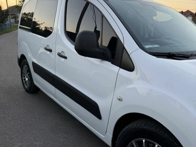 Белый Пежо Partner, объемом двигателя 1.6 л и пробегом 266 тыс. км за 4950 $, фото 2 на Automoto.ua