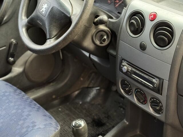 Пежо Partner 2008 в Запорожье на Automoto.ua Белый Пежо Partner, объемом двигателя 1.9 л и пробегом 120 тыс. км за 2100 $, фото 8 на Automoto.ua