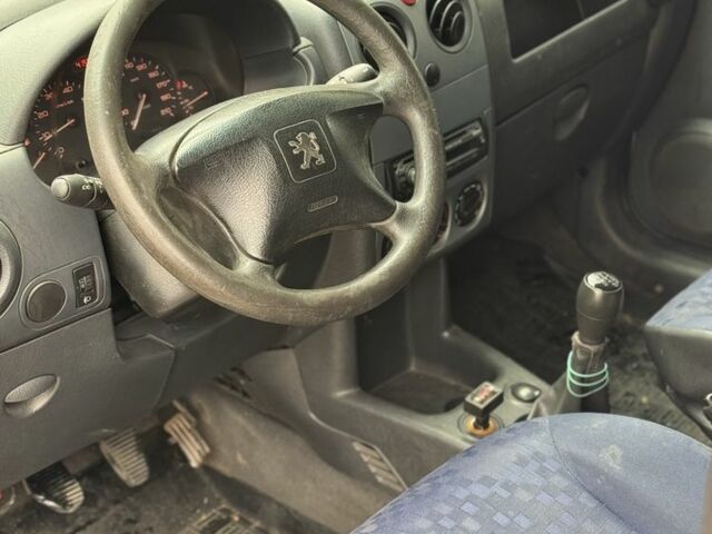 Пежо Partner 2008 в Запорожье на Automoto.ua Белый Пежо Partner, объемом двигателя 1.9 л и пробегом 120 тыс. км за 2100 $, фото 9 на Automoto.ua