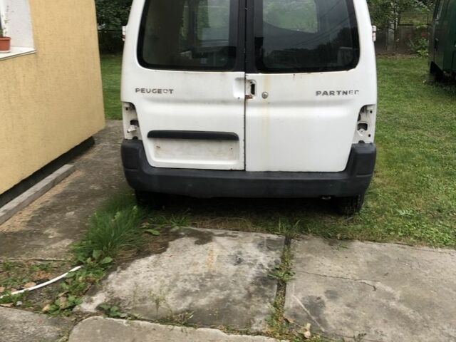 Белый Пежо Partner, объемом двигателя 0 л и пробегом 3 тыс. км за 601 $, фото 1 на Automoto.ua