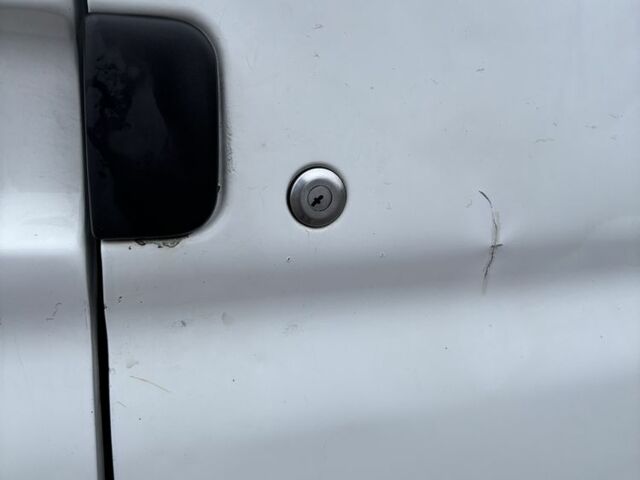 Білий Пежо Partner, об'ємом двигуна 1.6 л та пробігом 316 тис. км за 3300 $, фото 17 на Automoto.ua