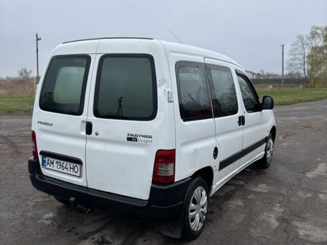 Білий Пежо Partner, об'ємом двигуна 1.6 л та пробігом 316 тис. км за 3300 $, фото 5 на Automoto.ua