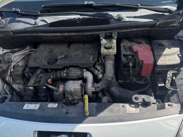 Белый Пежо Partner, объемом двигателя 1.6 л и пробегом 362 тыс. км за 4000 $, фото 7 на Automoto.ua