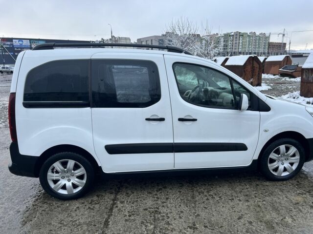 Белый Пежо Partner, объемом двигателя 1.6 л и пробегом 165 тыс. км за 7500 $, фото 4 на Automoto.ua