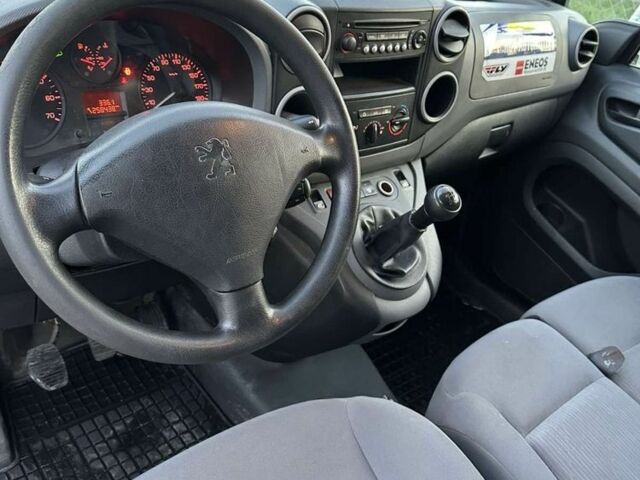Білий Пежо Partner, об'ємом двигуна 1.6 л та пробігом 238 тис. км за 2500 $, фото 2 на Automoto.ua