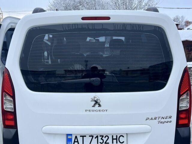 Белый Пежо Partner, объемом двигателя 1.6 л и пробегом 165 тыс. км за 7500 $, фото 5 на Automoto.ua