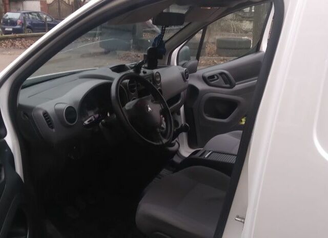 Белый Пежо Partner, объемом двигателя 1.6 л и пробегом 320 тыс. км за 6200 $, фото 3 на Automoto.ua