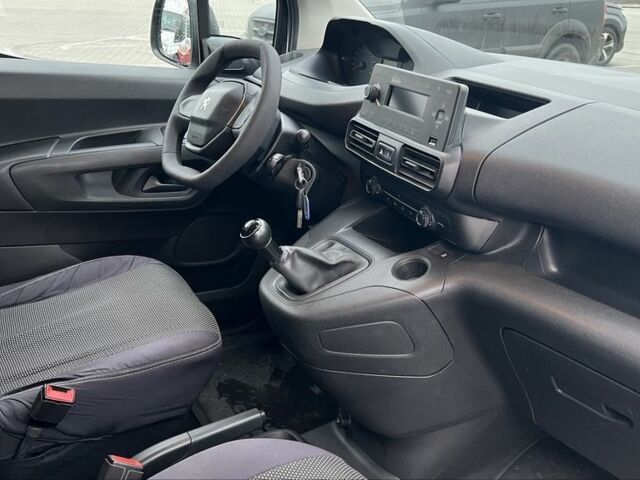 Белый Пежо Partner, объемом двигателя 1.6 л и пробегом 178 тыс. км за 13900 $, фото 14 на Automoto.ua