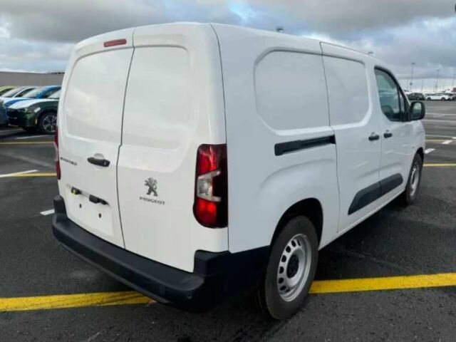 Белый Пежо Partner, объемом двигателя 0 л и пробегом 1 тыс. км за 23400 $, фото 3 на Automoto.ua