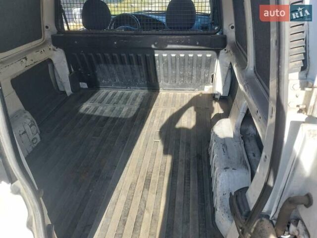 Белый Пежо Partner, объемом двигателя 1.4 л и пробегом 425 тыс. км за 1900 $, фото 5 на Automoto.ua