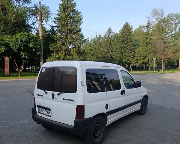 Белый Пежо Partner, объемом двигателя 1.9 л и пробегом 325 тыс. км за 3550 $, фото 8 на Automoto.ua