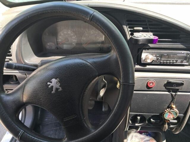 Білий Пежо Partner, об'ємом двигуна 1.9 л та пробігом 300 тис. км за 3100 $, фото 1 на Automoto.ua