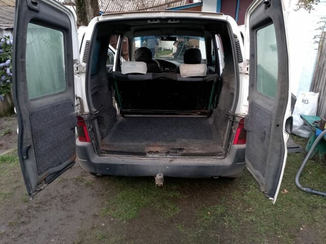 Белый Пежо Partner, объемом двигателя 2 л и пробегом 207 тыс. км за 2500 $, фото 7 на Automoto.ua